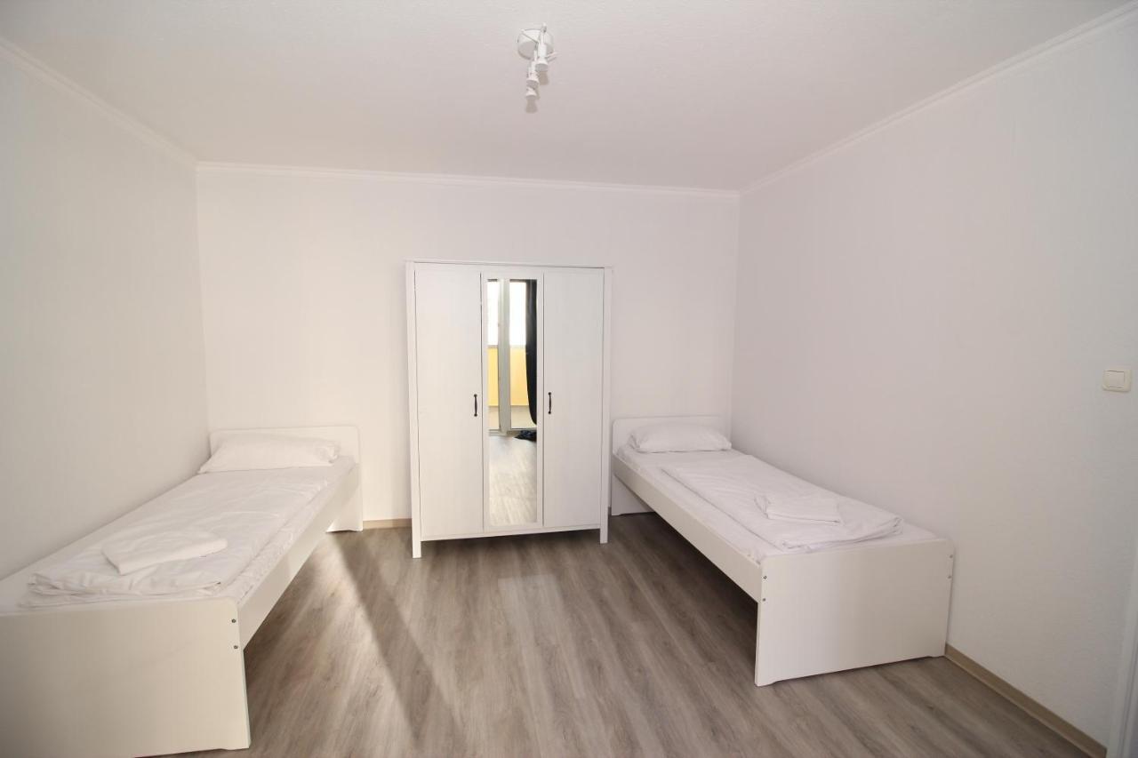 Kaiser Apartments Жак Офенбах Стая снимка